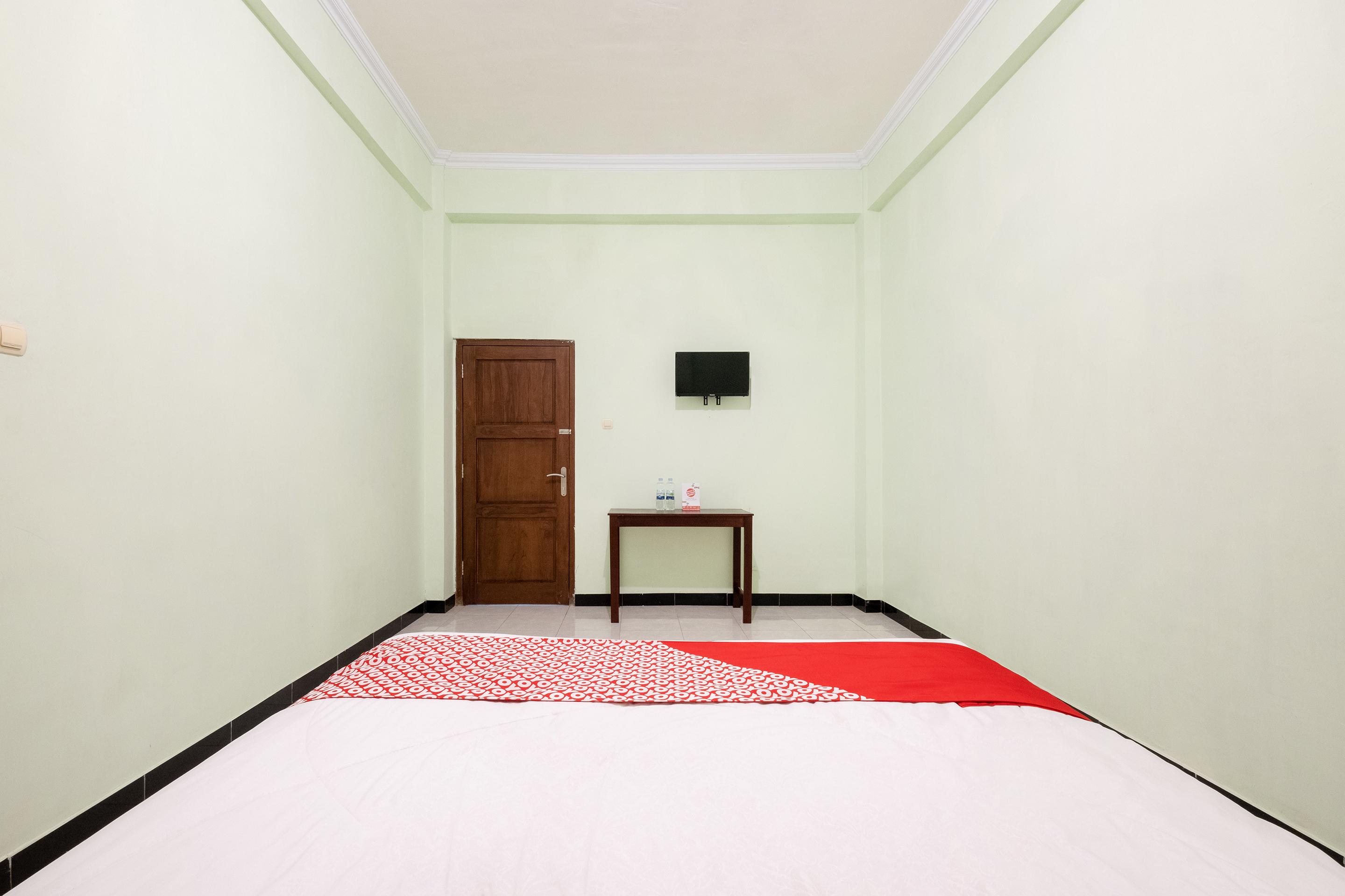 Reddoorz Syariah Near Alun Alun Wonosari Hotel Exterior photo