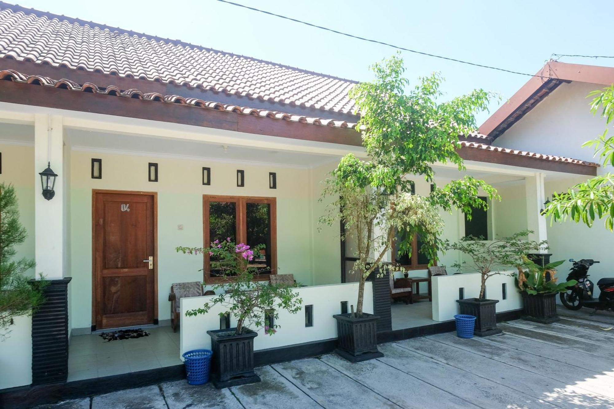 Reddoorz Syariah Near Alun Alun Wonosari Hotel Exterior photo